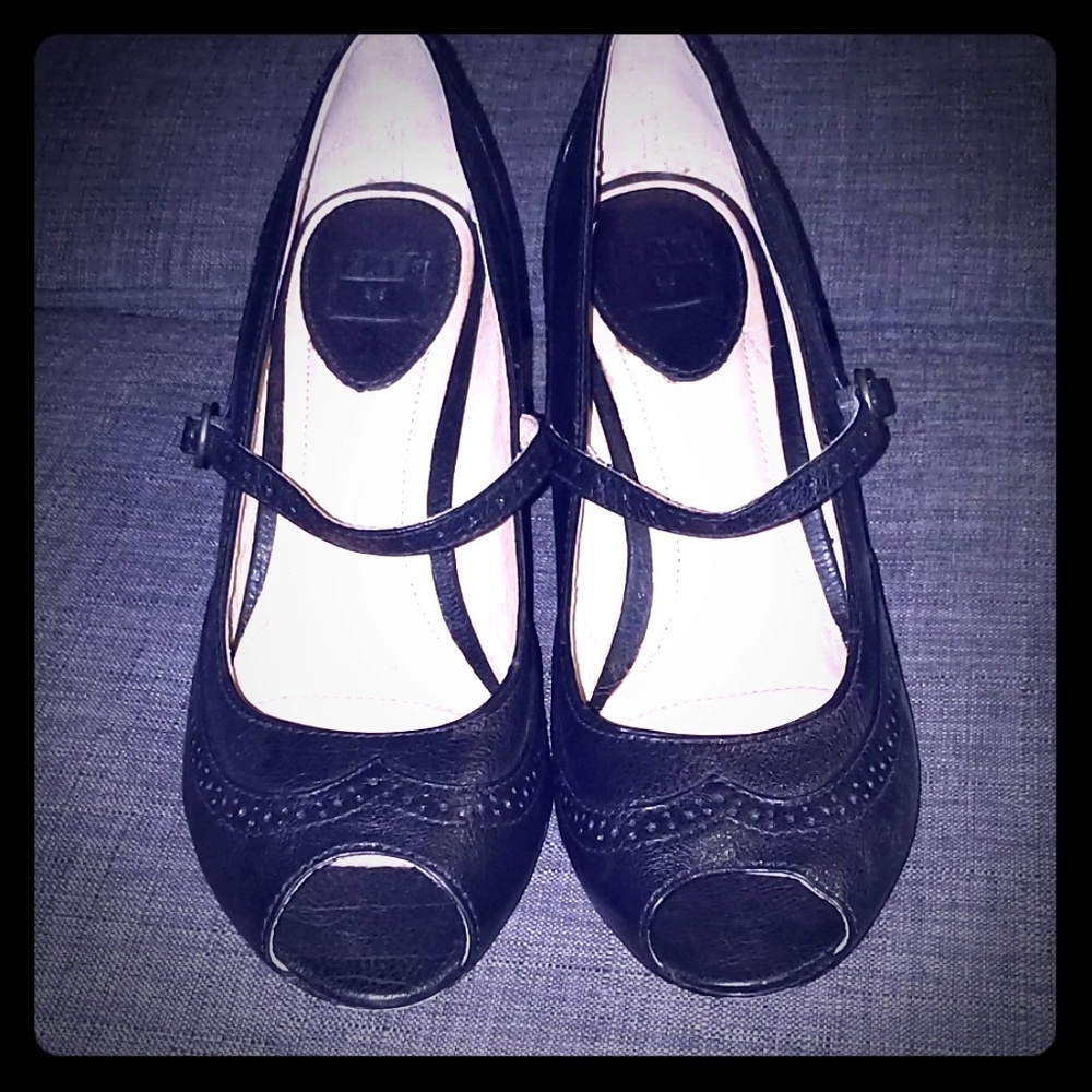 Frye Maya Mary Jane Pump